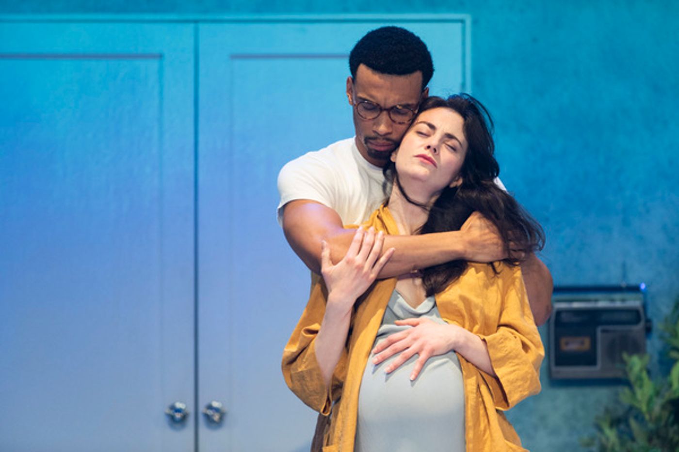 Photo Flash: Jason Babinsky, Carla Gugino and More in Atlantic Theater Company's ANATOMY OF A SUICIDE  Image