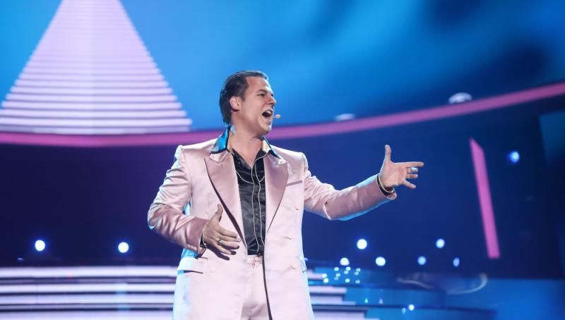 STAGE TUBE: Gerónimo Rauch interpreta a Freddie Mercury en TU CARA ME SUENA  Image