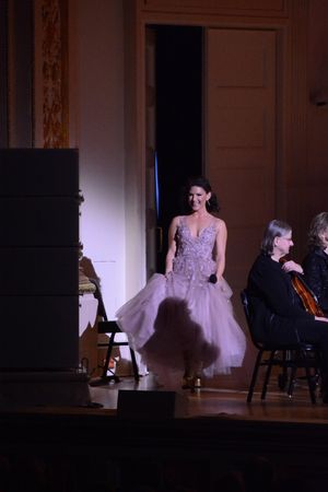 Carrie Manolakos @ BroadwayWorld Carrie Manolakos Photo