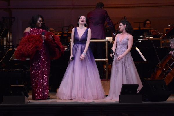 Alex Newell, Mandy Gonzalez and Carrie Manolakos Photo