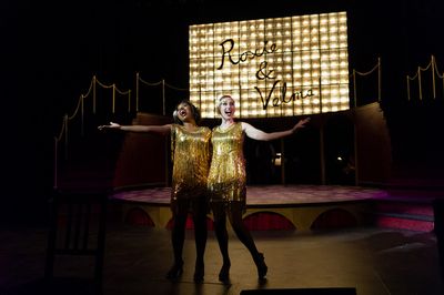 Kate Johnson (Velma Kelly) and Tara Vinson (Roxie Hart)  in Chicago at the Milburn St Photo