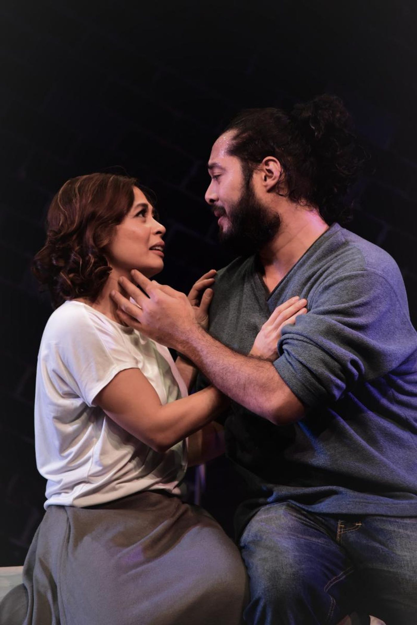 Review: STAGE KISS Blurs the Lines of Passion  Image