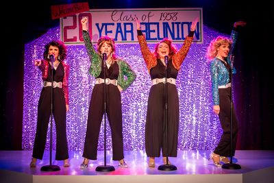  Paige Harvey (Cindy Lou), Lilly Lane Stafford (Betty Jean), Leigh Sauvageau (Missy), Photo