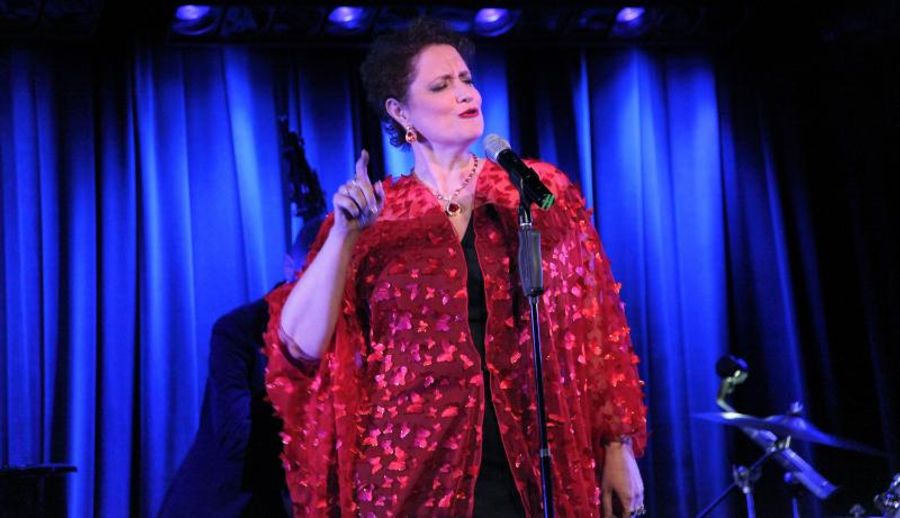 Review: Regina Zona Holds Court at The Laurie Beechman Theatre in BECOMING...THE QUEEN 2.0 Image