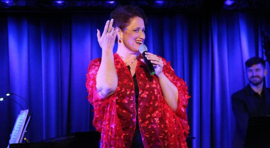 Review: Regina Zona Holds Court at The Laurie Beechman Theatre in BECOMING...THE QUEEN 2.0 Image