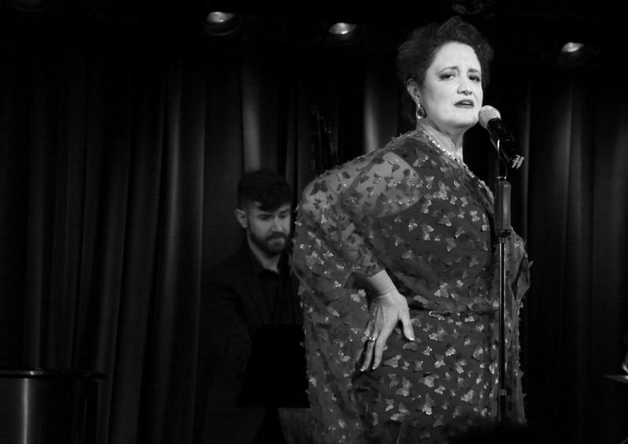 Review: Regina Zona Holds Court at The Laurie Beechman Theatre in BECOMING...THE QUEEN 2.0 Image