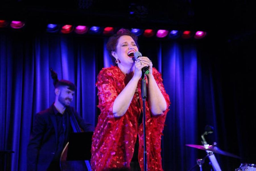Review: Regina Zona Holds Court at The Laurie Beechman Theatre in BECOMING...THE QUEEN 2.0 Image