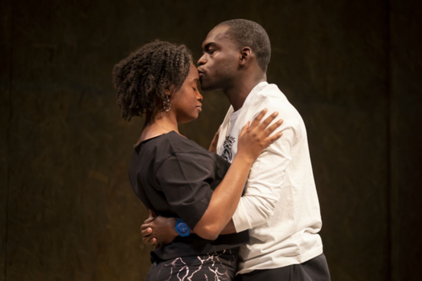 Photo Flash: First Look at GRAVEYARD SHIFT at Goodman Theatre  Image
