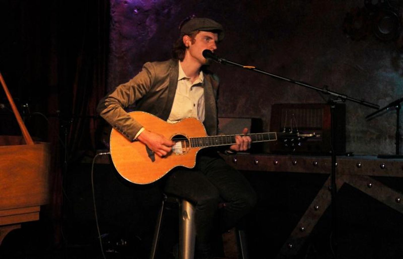 Review: Audience Members are the Big Winners When JEREMIAH LLOYD HARMON Plays Hidden Cabaret  Image