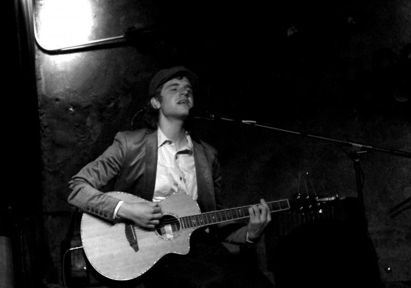 Review: Audience Members are the Big Winners When JEREMIAH LLOYD HARMON Plays Hidden Cabaret  Image