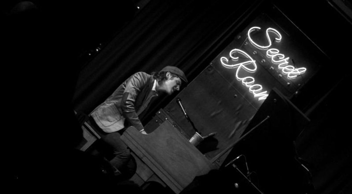 Review: Audience Members are the Big Winners When JEREMIAH LLOYD HARMON Plays Hidden Cabaret  Image