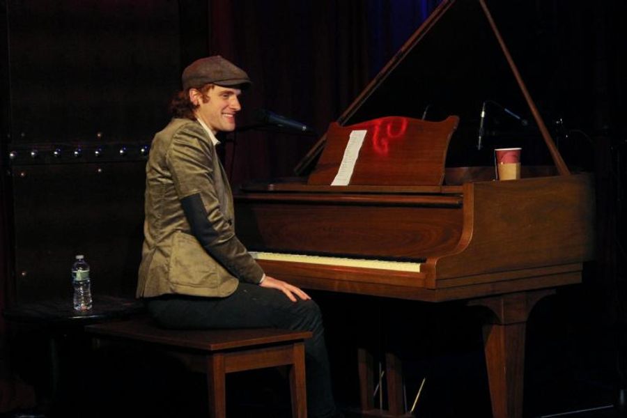 Review: Audience Members are the Big Winners When JEREMIAH LLOYD HARMON Plays Hidden Cabaret  Image