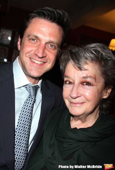 Dori Berinstein receives the Commercial Theater Institute's Robert Whitehead Award fo Photo