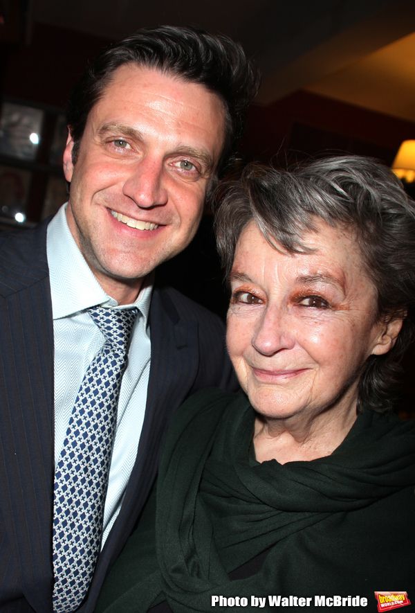 Dori Berinstein receives the Commercial Theater Institute's Robert Whitehead Award fo Photo