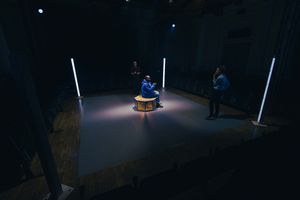 Tonderai Munyevu, Indra Ove Photo