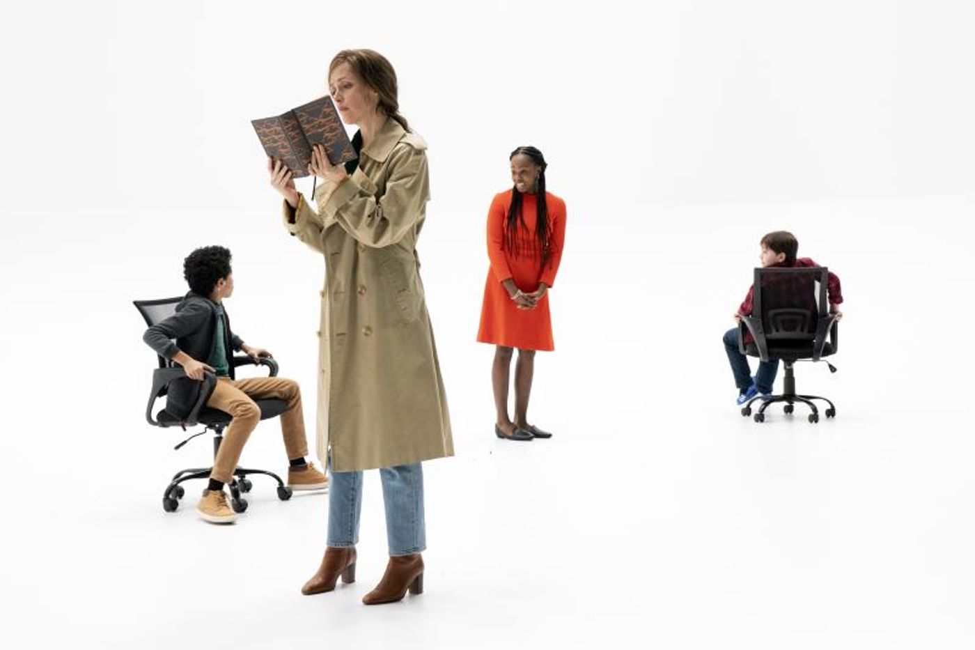 Review: MEDEA for Modern Times Seeks to Shed Light on Dark Acts at Harvey Theater at BAM Strong Review: MEDEA for Modern Times Seeks to Shed Light on Dark Acts at Harvey Theater at BAM Strong Image