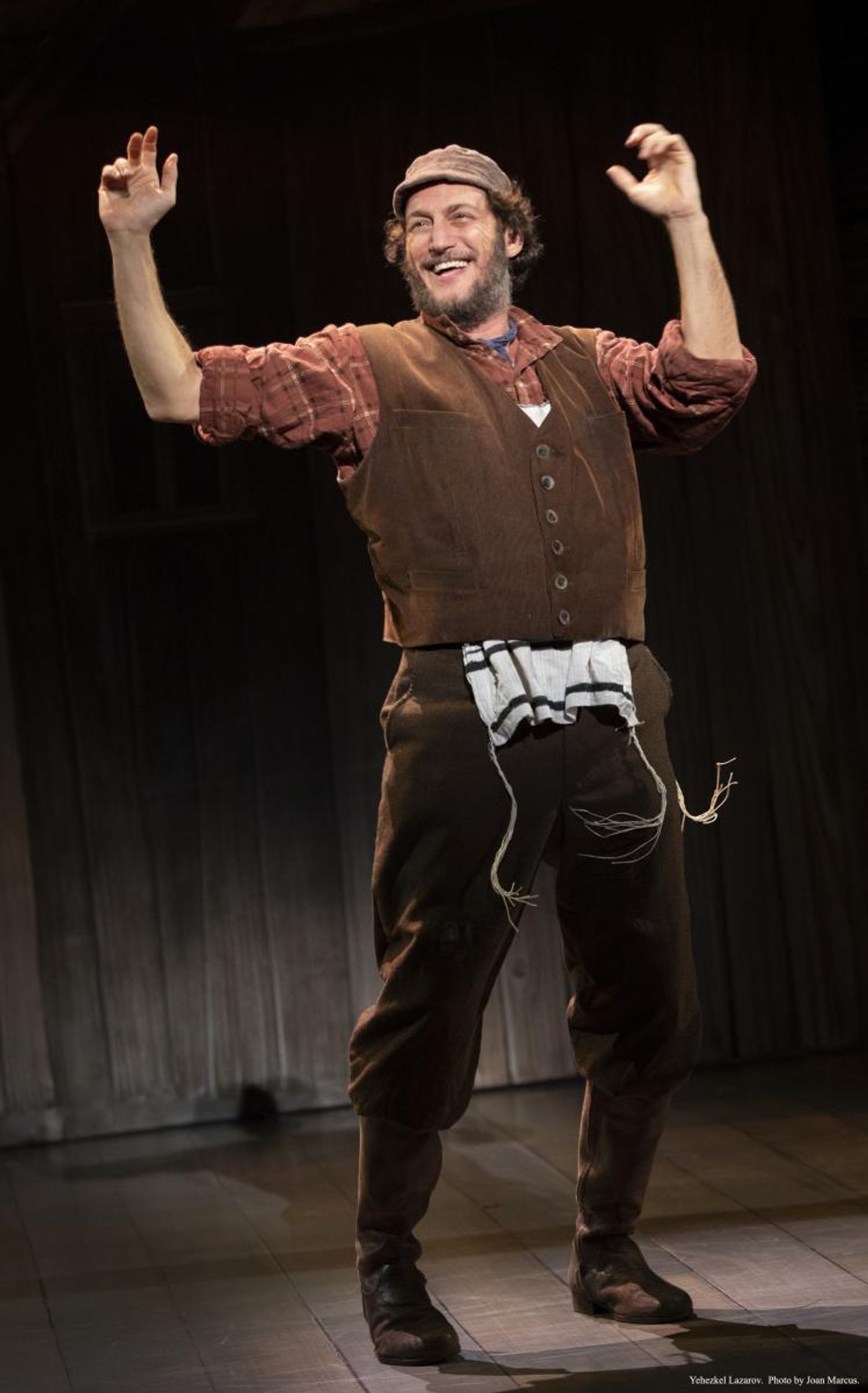 Review: FIDDLER ON THE ROOF at Proctors Maintains its Delicate Balance.  Image