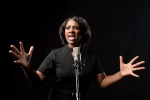 Karen Malina White @ BroadwayWorld Karen Malina White Photo