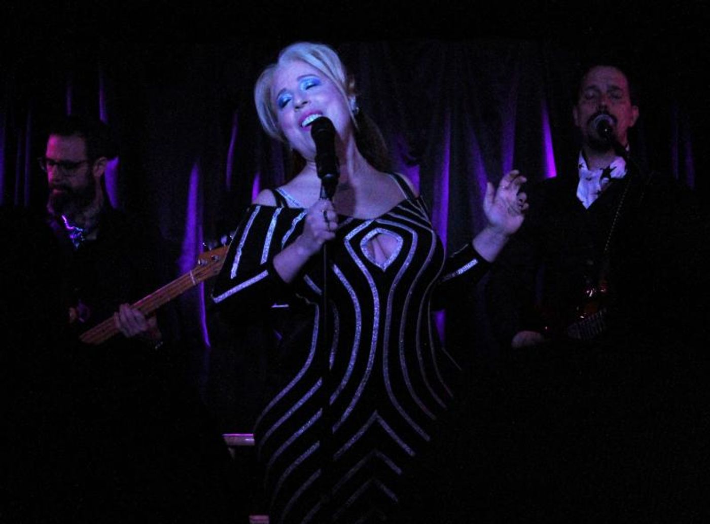 Review: Raquel Cion's ME AND MR. JONES: MY INTIMATE RELATIONSHIP WITH DAVID BOWIE Stands Out at Pangea  Image