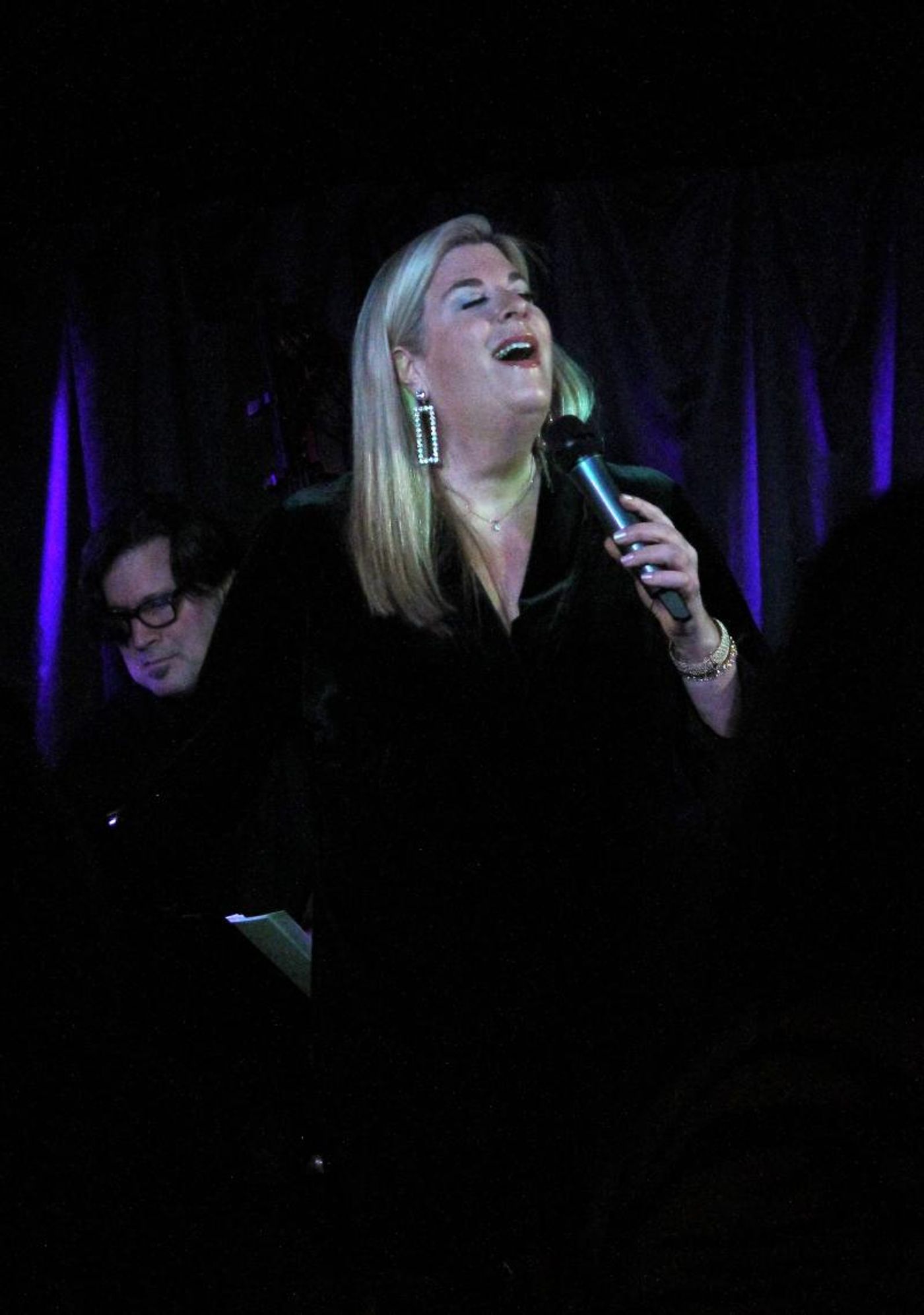 Review: Lauren Frazza Leaves Crowd FEELIN' GOOD at Pangea  Image