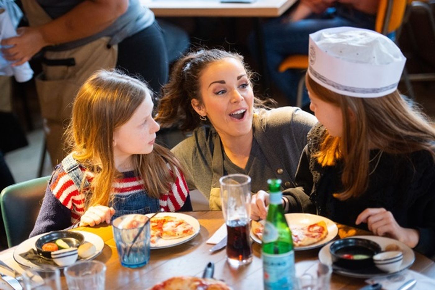 Photo Flash: WAITRESS Cast Members Treat PizzaExpress Customers to Surprise Performance  Image