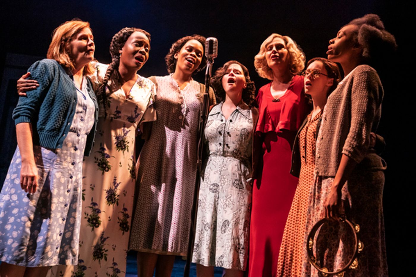 Photo Flash: First Look at GIRL FROM THE NORTH COUNTRY on Broadway!  Image