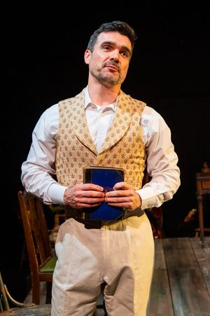 Dan Domingues @ BroadwayWorld Dan Domingues Photo