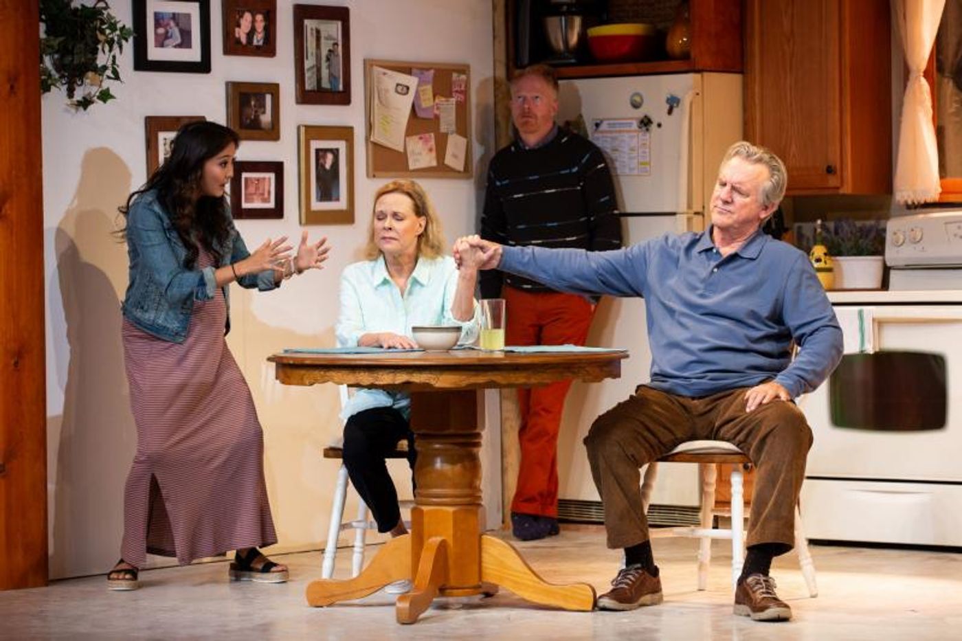 BWW Flashback: GRAND Horizons Makes a Grand Exit  Image