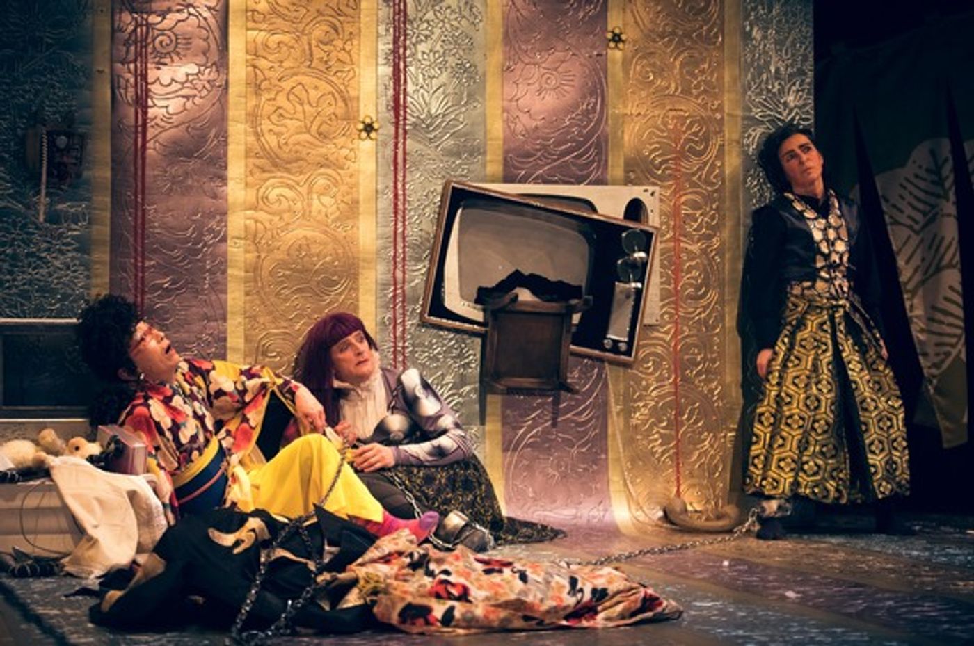 Photo Flash: First Look at La MaMa and Tokyo Metropolitan Theatre's U.S. Premiere of ONE GREEN BOTTLE Photo Flash: First Look at La MaMa and Tokyo Metropolitan Theatre's U.S. Premiere of ONE GREEN BOTTLE Image