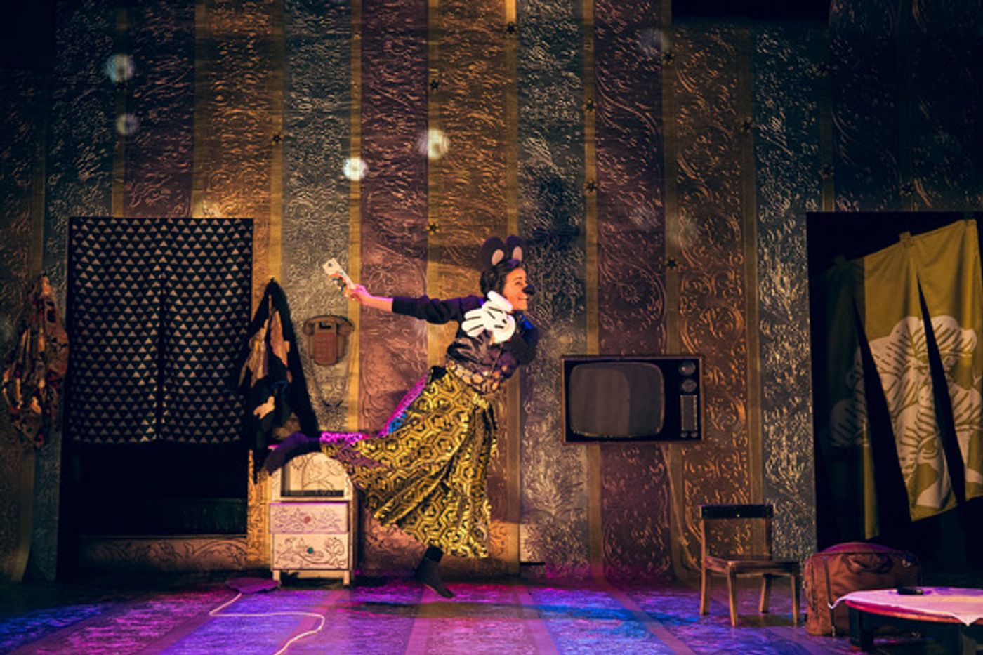 Photo Flash: First Look at La MaMa and Tokyo Metropolitan Theatre's U.S. Premiere of ONE GREEN BOTTLE Photo Flash: First Look at La MaMa and Tokyo Metropolitan Theatre's U.S. Premiere of ONE GREEN BOTTLE Image