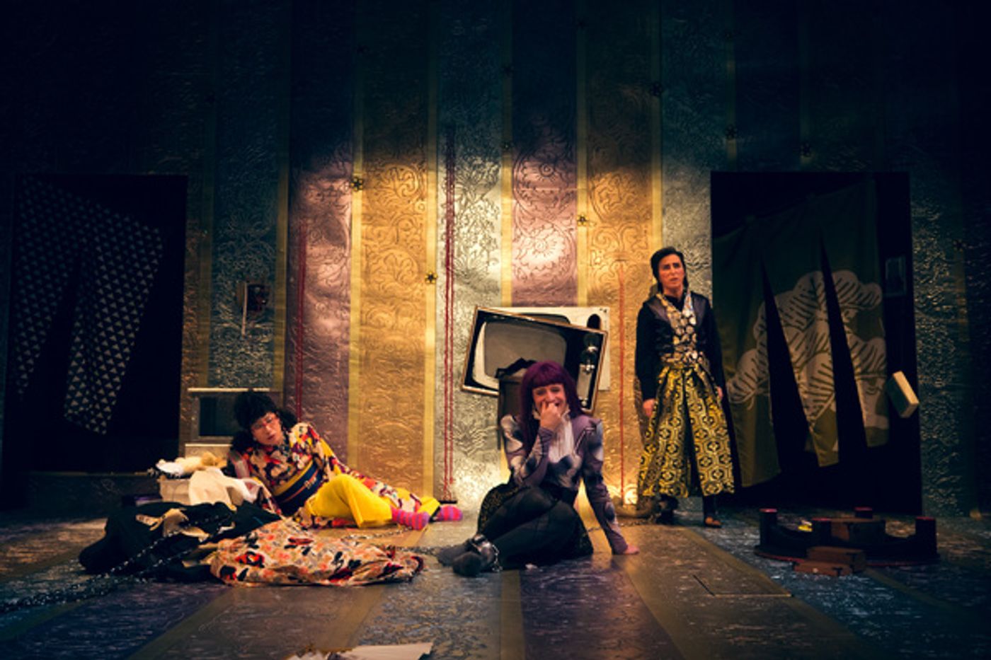 Photo Flash: First Look at La MaMa and Tokyo Metropolitan Theatre's U.S. Premiere of ONE GREEN BOTTLE Photo Flash: First Look at La MaMa and Tokyo Metropolitan Theatre's U.S. Premiere of ONE GREEN BOTTLE Image