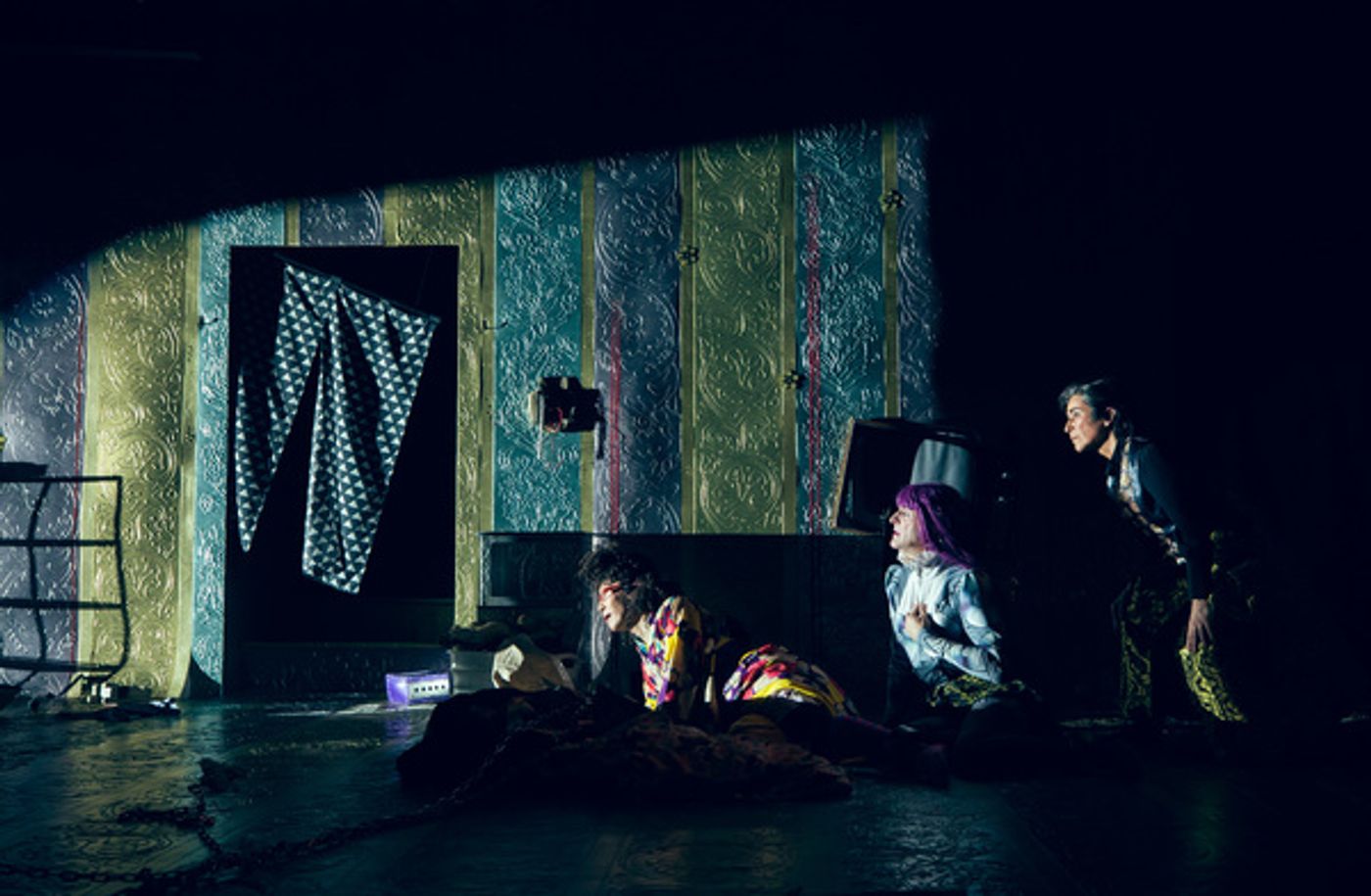 Photo Flash: First Look at La MaMa and Tokyo Metropolitan Theatre's U.S. Premiere of ONE GREEN BOTTLE Photo Flash: First Look at La MaMa and Tokyo Metropolitan Theatre's U.S. Premiere of ONE GREEN BOTTLE Image