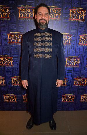 Joe Dixon @ BroadwayWorld Joe Dixon Photo