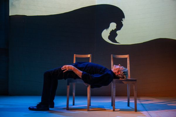 Robert Bathurst Photo