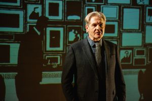 Robert Bathurst Photo