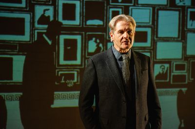 Robert Bathurst Photo