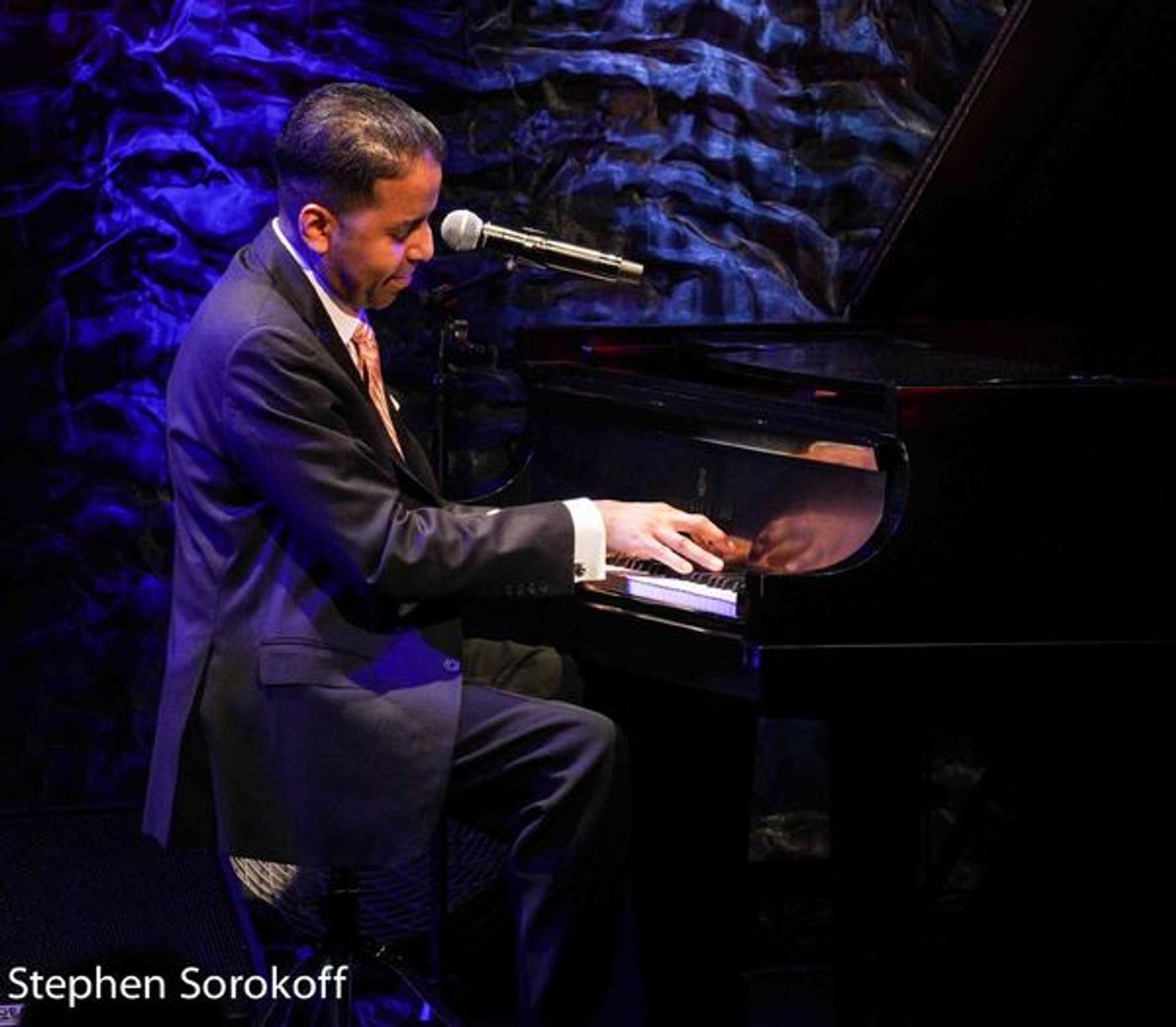 Photo Coverage: Loston Harris Plays the Kravis Center  Image