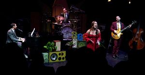 Jack Lipson, Spencer Inch, Bella Hicks, Benny Lipson Photo