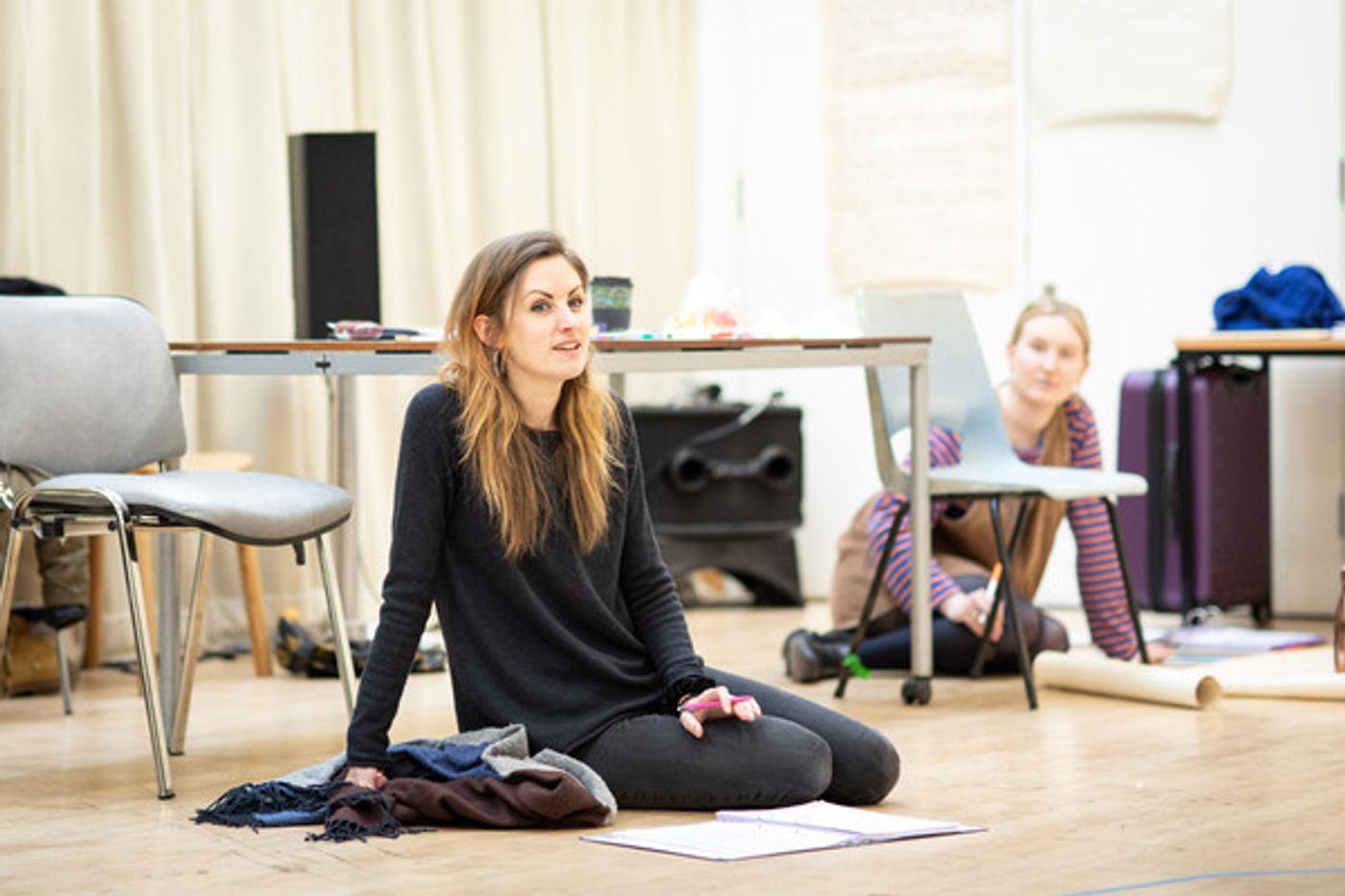 Photo Flash: Inside Rehearsal For THE DUMB WAITER at Hampstead Theatre  Image