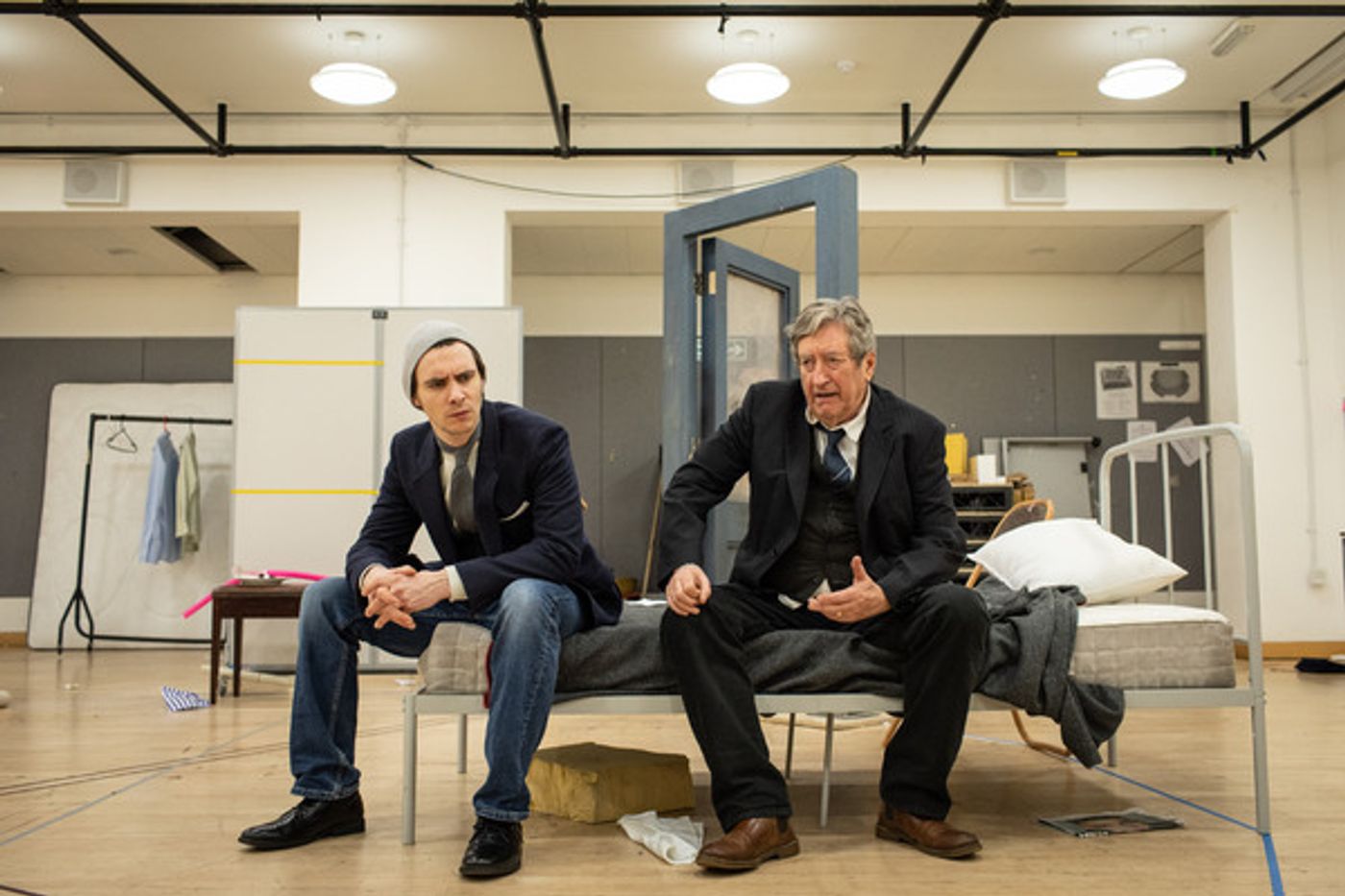 Photo Flash: Inside Rehearsal For THE DUMB WAITER at Hampstead Theatre  Image