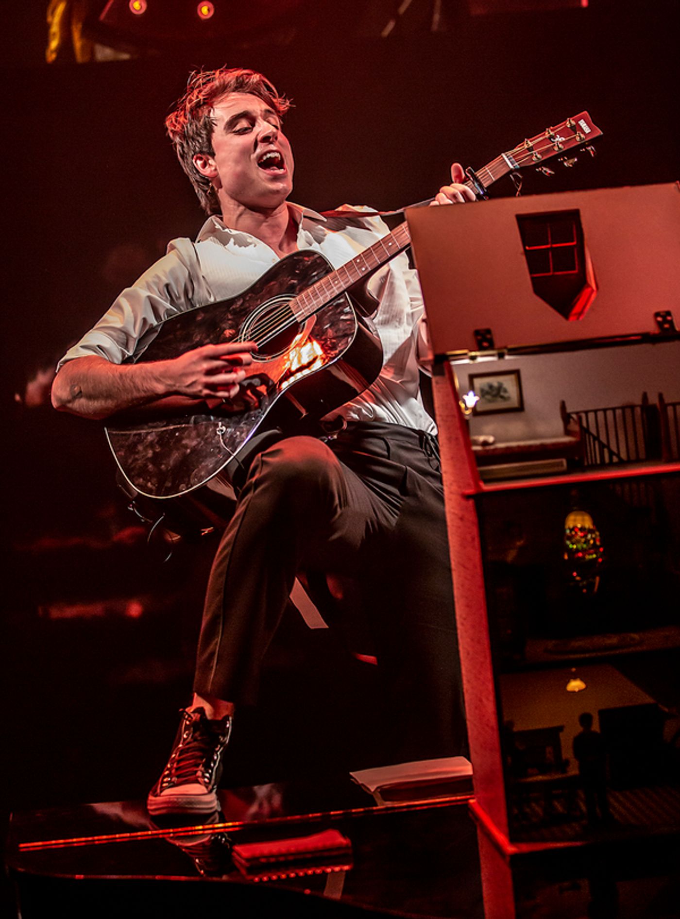 Photo Flash: First Look at THE LAST FIVE YEARS at Southwark Playhouse Photo Flash: First Look at THE LAST FIVE YEARS at Southwark Playhouse Image