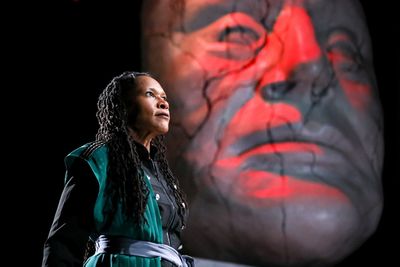 Tia James stars a Mark Antony 
 Photo