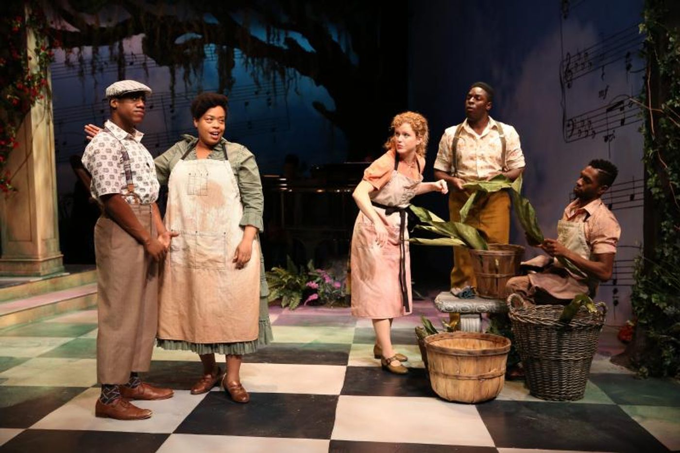 BWW Exclusive: How Waitressing Saved My Acting Job  Image