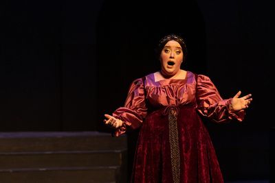 Juliette (Rachel Eve Holmes)  Photo