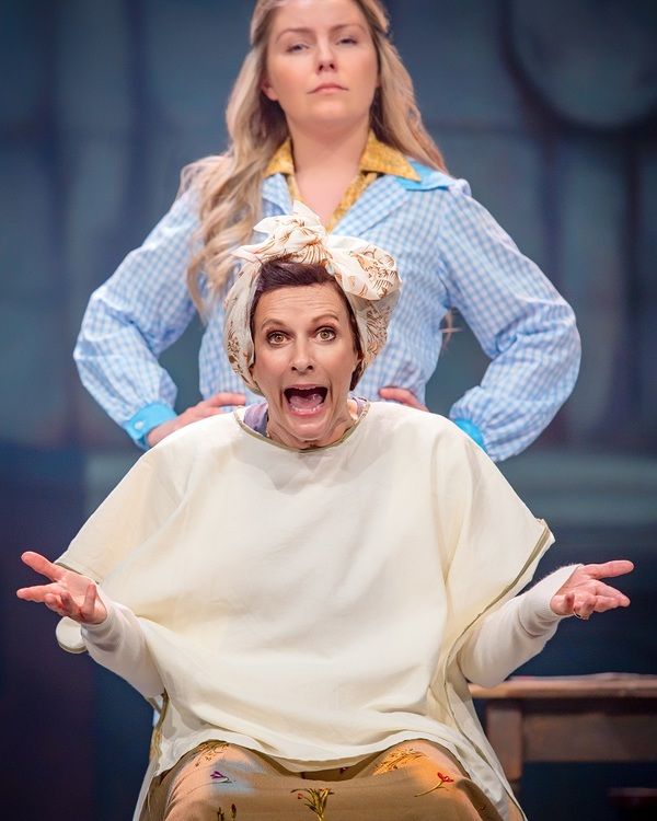 Sian Reeves and Chloe McDonald  Photo