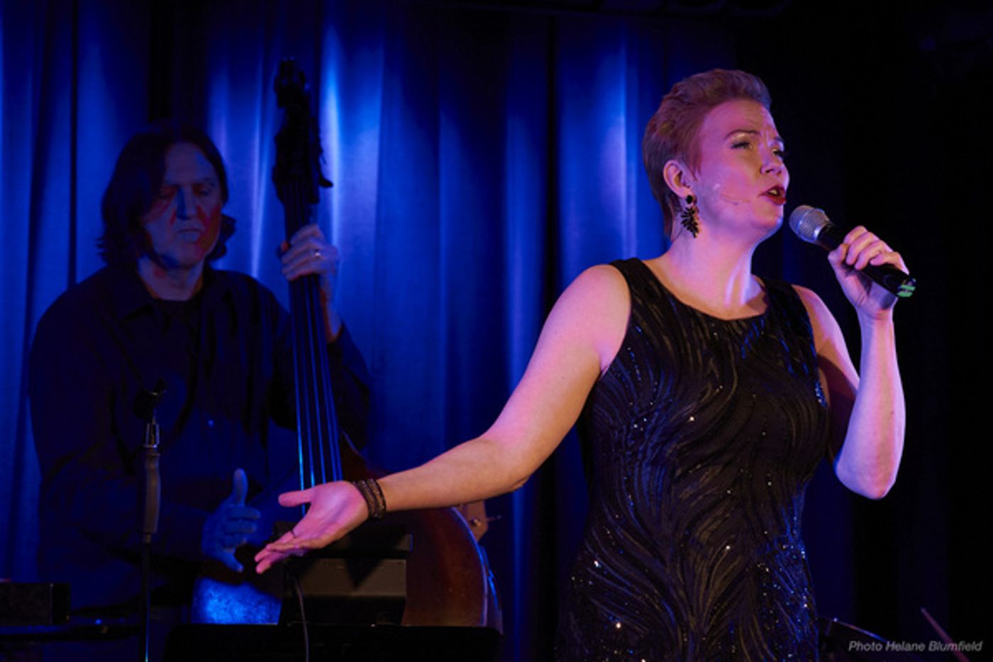 Photo Flash: Jennifer Barnhart At The Laurie Beechman  Image