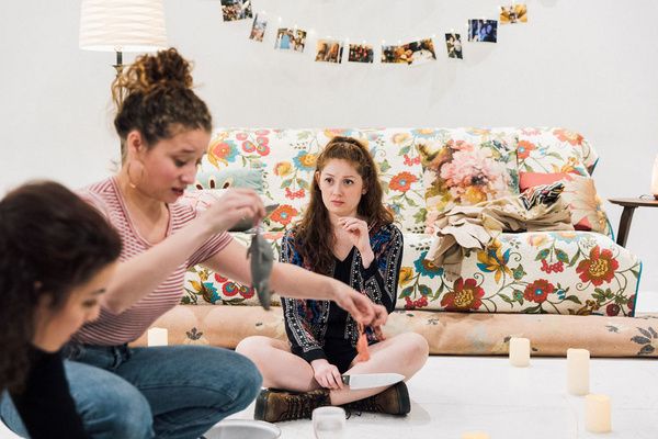 Mouna R''miki, Samantha Blain, Erica Knight Photo