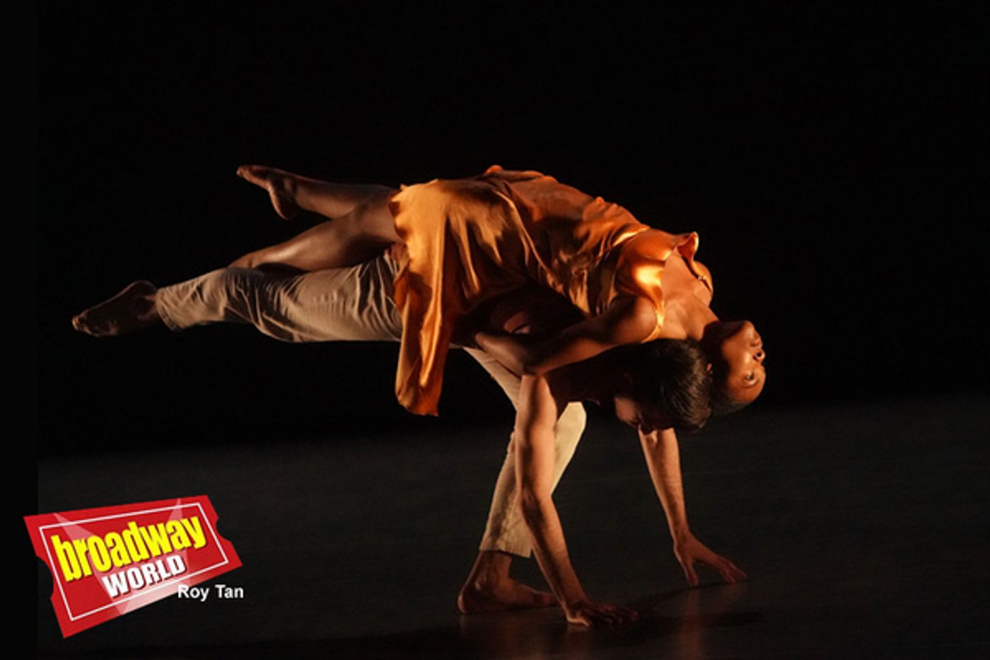 Photo Flash: Richard Alston Dance Company Comes to Sadler's Wells Photo Flash: Richard Alston Dance Company Comes to Sadler's Wells Image