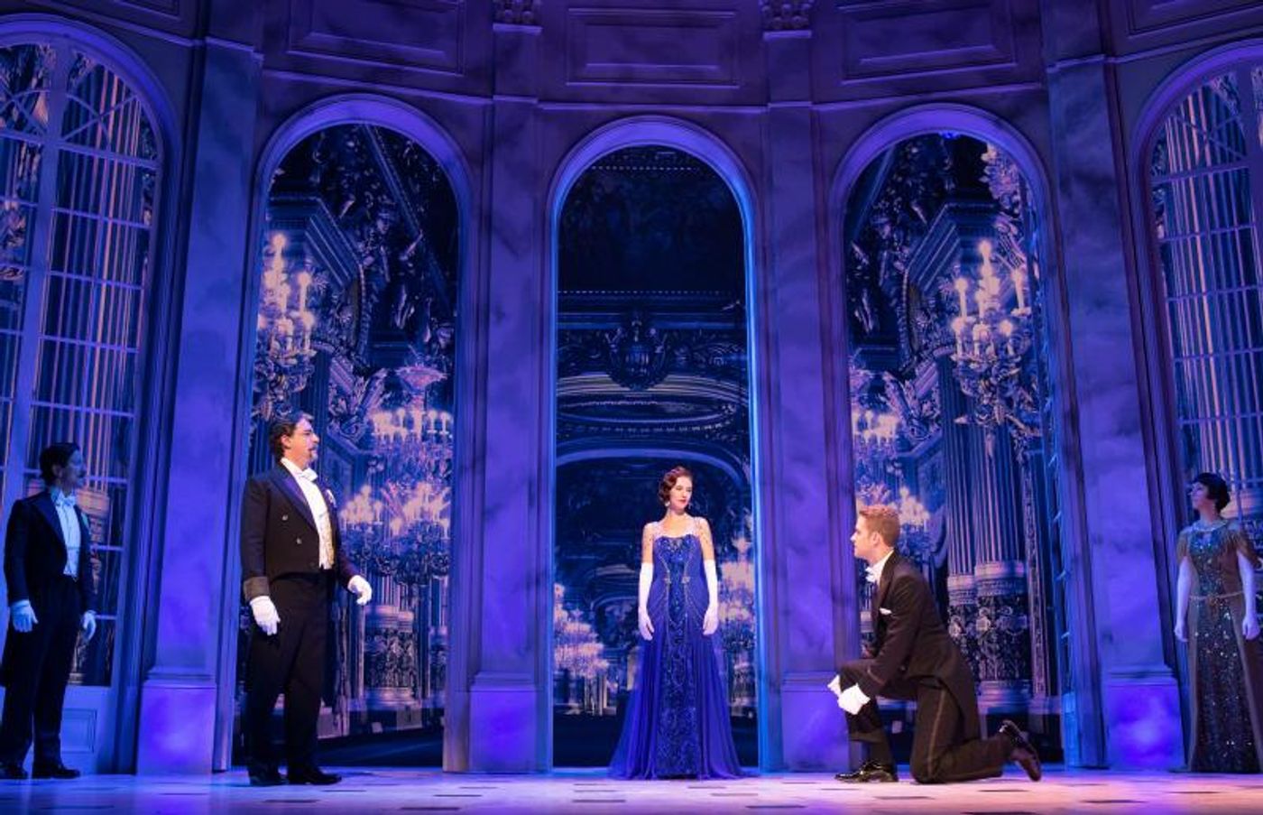 ACTUALIZADO: El Gobierno decreta la suspensión de eventos culturales de más de mil personas en Madrid ACTUALIZADO: El Gobierno decreta la suspensión de eventos culturales de más de mil personas en Madrid Image