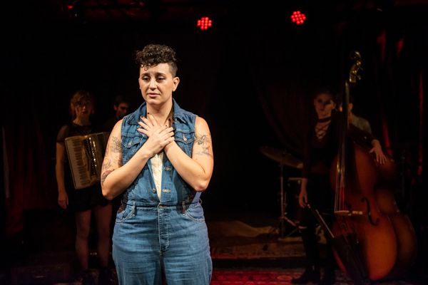 Emilie Modaff, Melanie Vitaterna, Chris Farrell, Jr., Abigail Cline and Lucas Looch J Photo